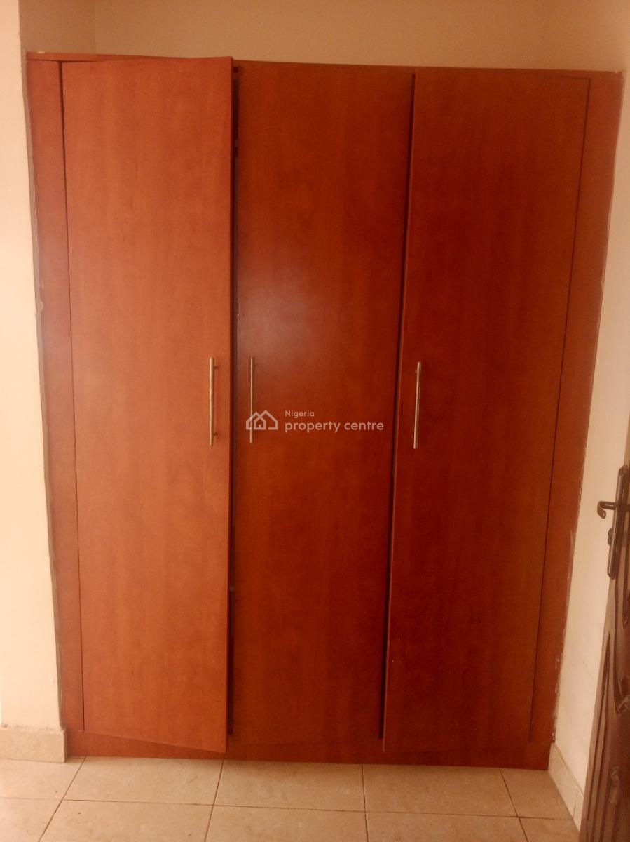 Renovated & Specious 3 Bedroom Block of Flat with Bq, Wuye Main, Wuye, Abuja, Flat / Apartment for Rent