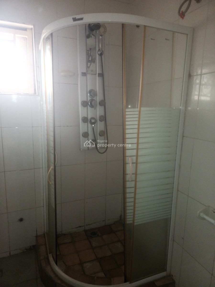 Renovated & Specious 3 Bedroom Block of Flat with Bq, Wuye Main, Wuye, Abuja, Flat / Apartment for Rent