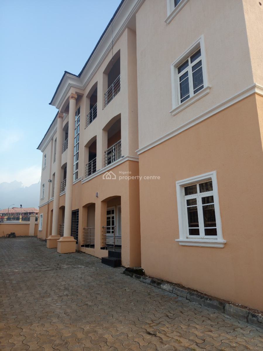 Newly Renovated & Spacious 3 Bedroom Block of Flat with Bq, Wuye, Abuja, Flat / Apartment for Rent