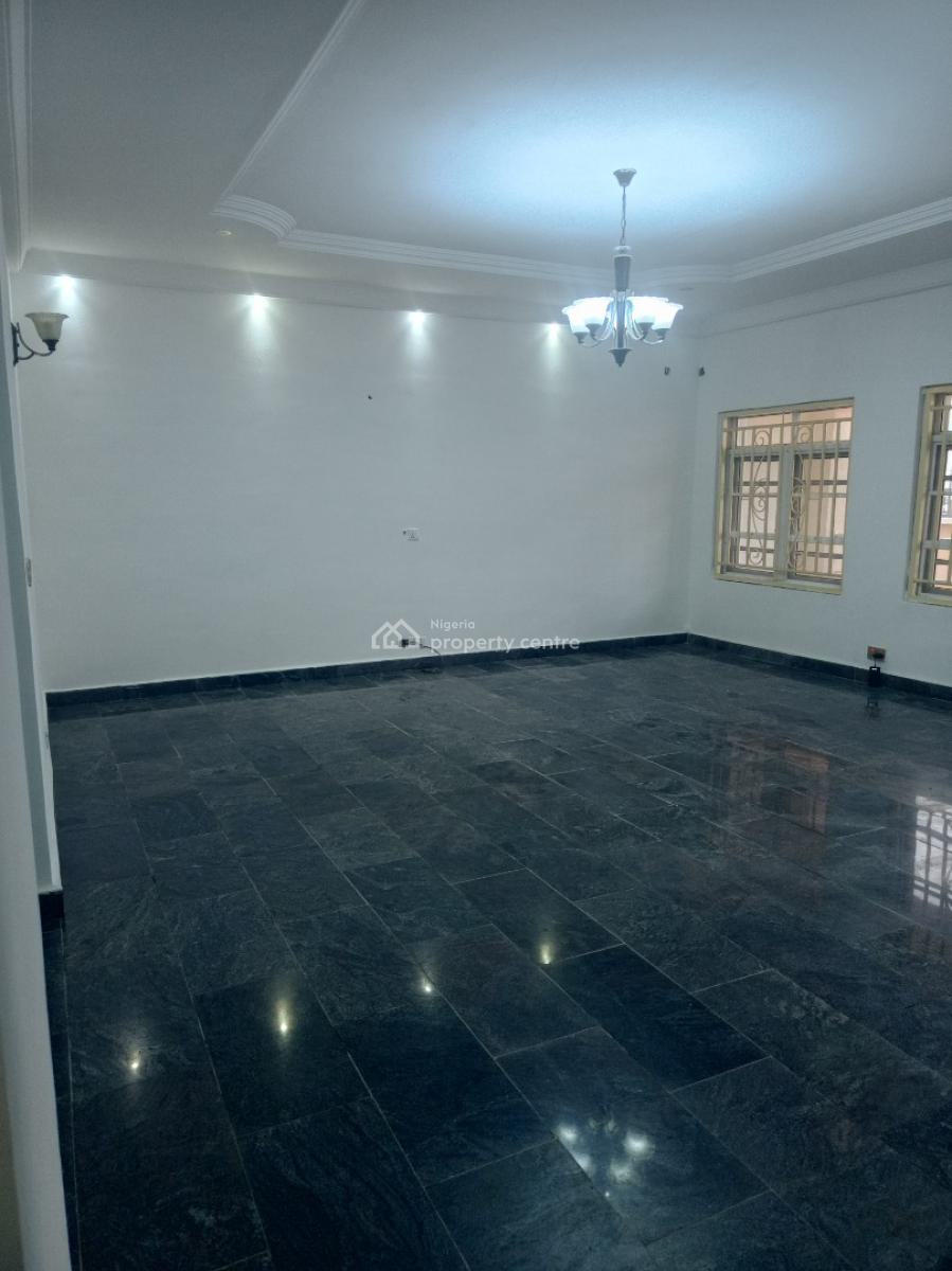 Newly Renovated & Spacious 3 Bedroom Block of Flat with Bq, Wuye, Abuja, Flat / Apartment for Rent