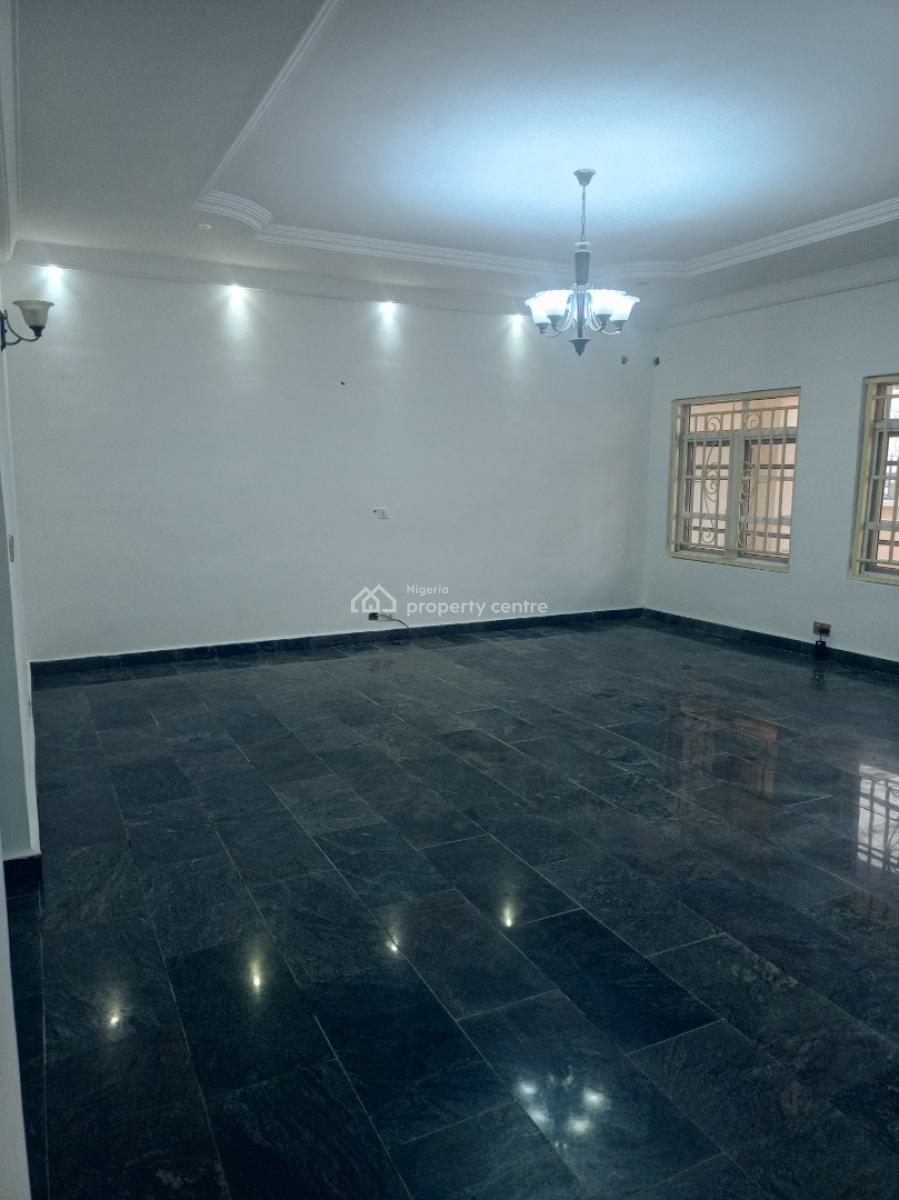 Newly Renovated & Spacious 3 Bedroom Block of Flat with Bq, Wuye, Abuja, Flat / Apartment for Rent