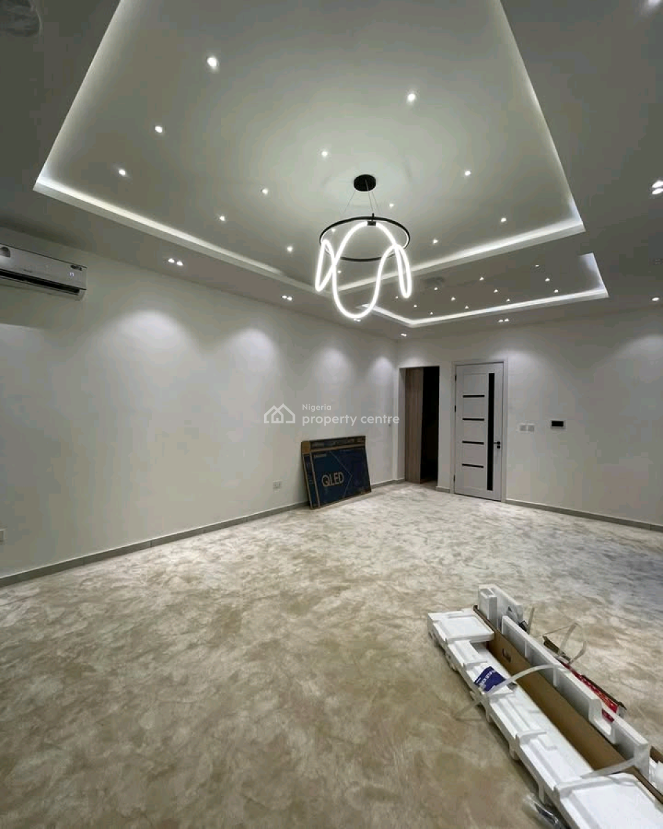 Spacious 4 Bedroom Terrace Duplex  Location: Onir, Oniru, Victoria Island (vi), Lagos, House for Sale