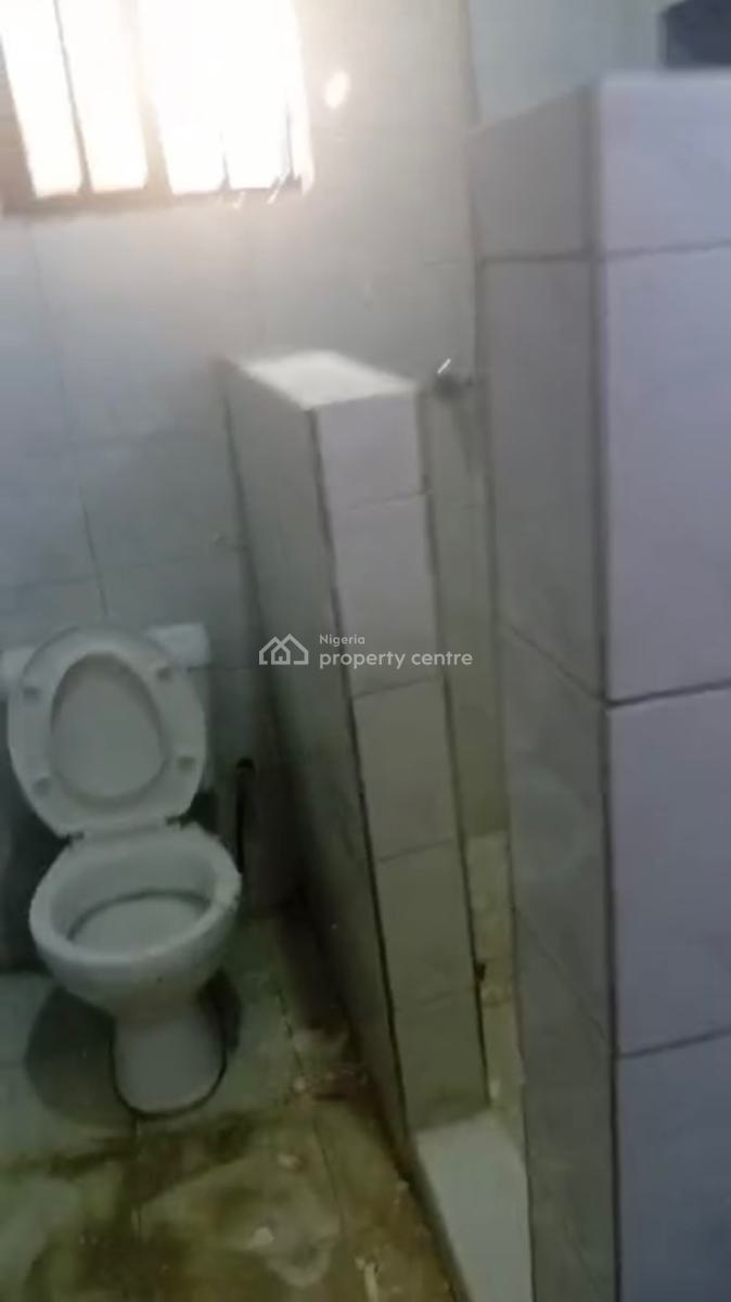 a Standard Well Renovated 3 Bedroom Flat, Utako, Abuja, Flat / Apartment for Rent