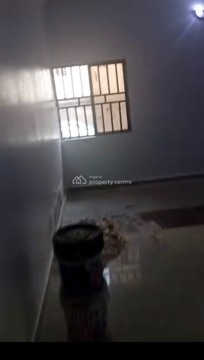 a Standard Well Renovated 3 Bedroom Flat, Utako, Abuja, Flat / Apartment for Rent