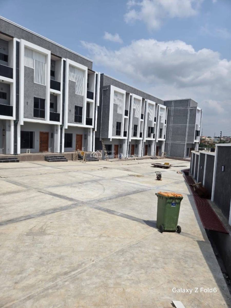 4 Bedrooms Terrace Duplex, Magodo Phase 2, Gra Phase 2, Magodo, Lagos, Terraced Duplex for Sale