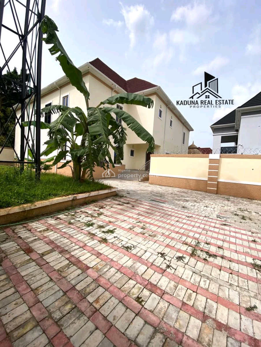 6 Bedroom Duplex with Guest Chalet & Bq ️  Location- Unguwa, Kaduna North, Kaduna, Terraced Duplex for Sale