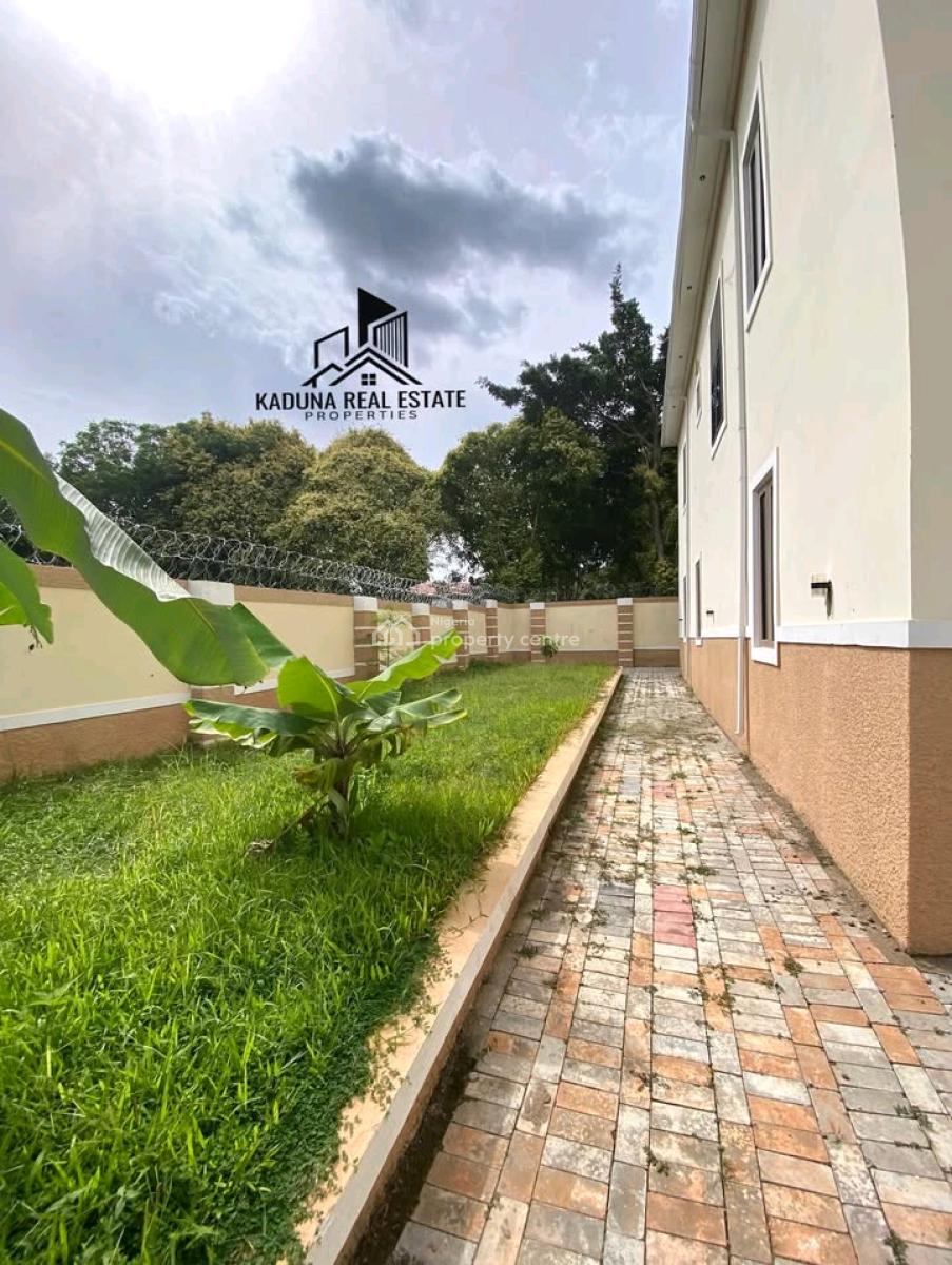 6 Bedroom Duplex with Guest Chalet & Bq ️  Location- Unguwa, Kaduna North, Kaduna, Terraced Duplex for Sale