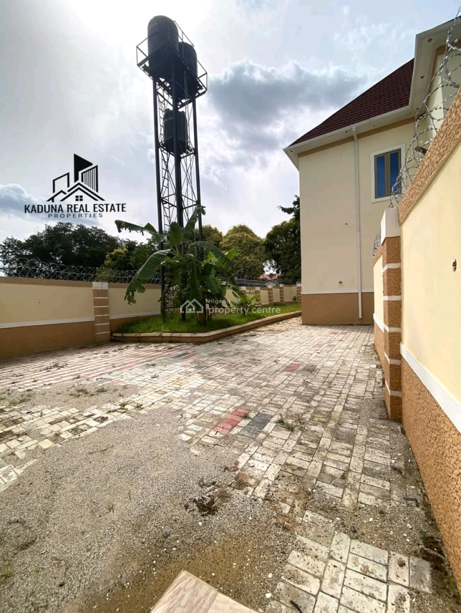 6 Bedroom Duplex with Guest Chalet & Bq ️  Location- Unguwa, Kaduna North, Kaduna, Terraced Duplex for Sale