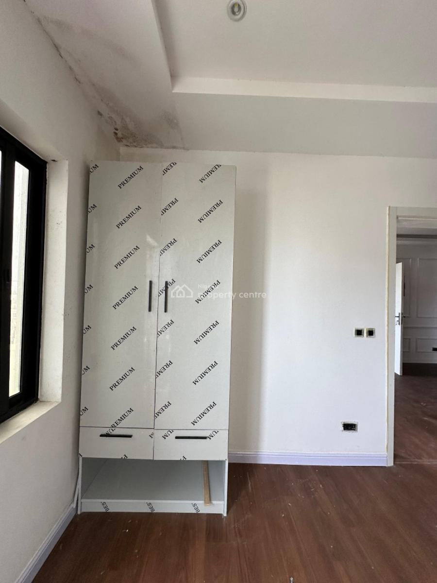Beautifully Built 2 Bedroom Apartment with Swimming Pool & Elevator, Victoria Island (vi), Lagos, Flat / Apartment for Sale
