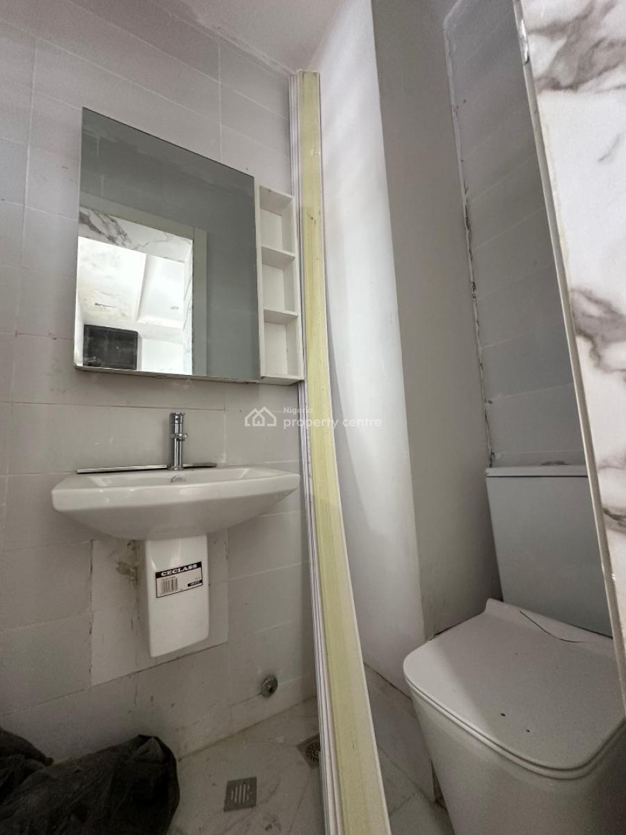 Beautifully Built 2 Bedroom Apartment with Swimming Pool & Elevator, Victoria Island (vi), Lagos, Flat / Apartment for Sale
