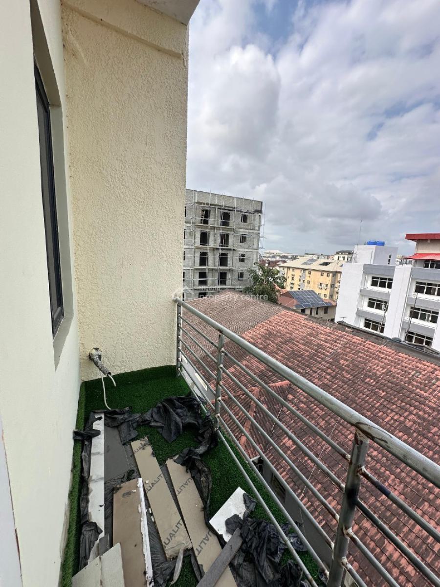 Beautifully Built 2 Bedroom Apartment with Swimming Pool & Elevator, Victoria Island (vi), Lagos, Flat / Apartment for Sale