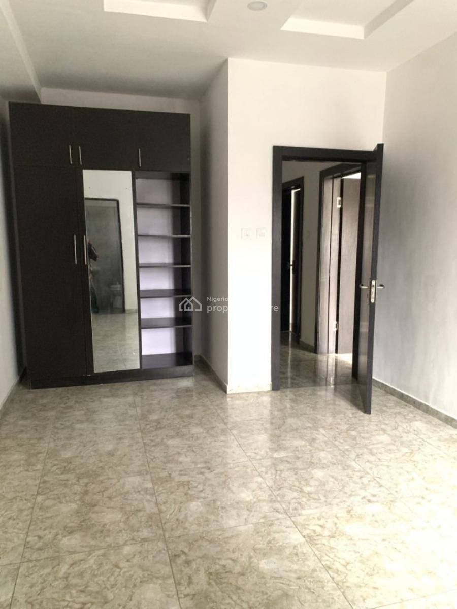 Spacious 3 Bedroom Apartment, Freedom Way, Lekki, Lagos, Flat / Apartment for Rent