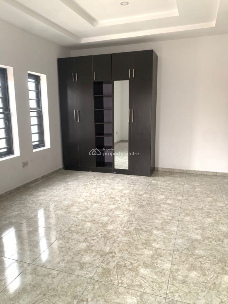 Spacious 3 Bedroom Apartment, Freedom Way, Lekki, Lagos, Flat / Apartment for Rent