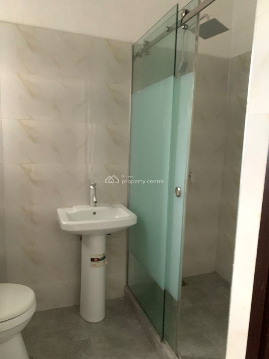 Spacious 3 Bedroom Apartment, Freedom Way, Lekki, Lagos, Flat / Apartment for Rent