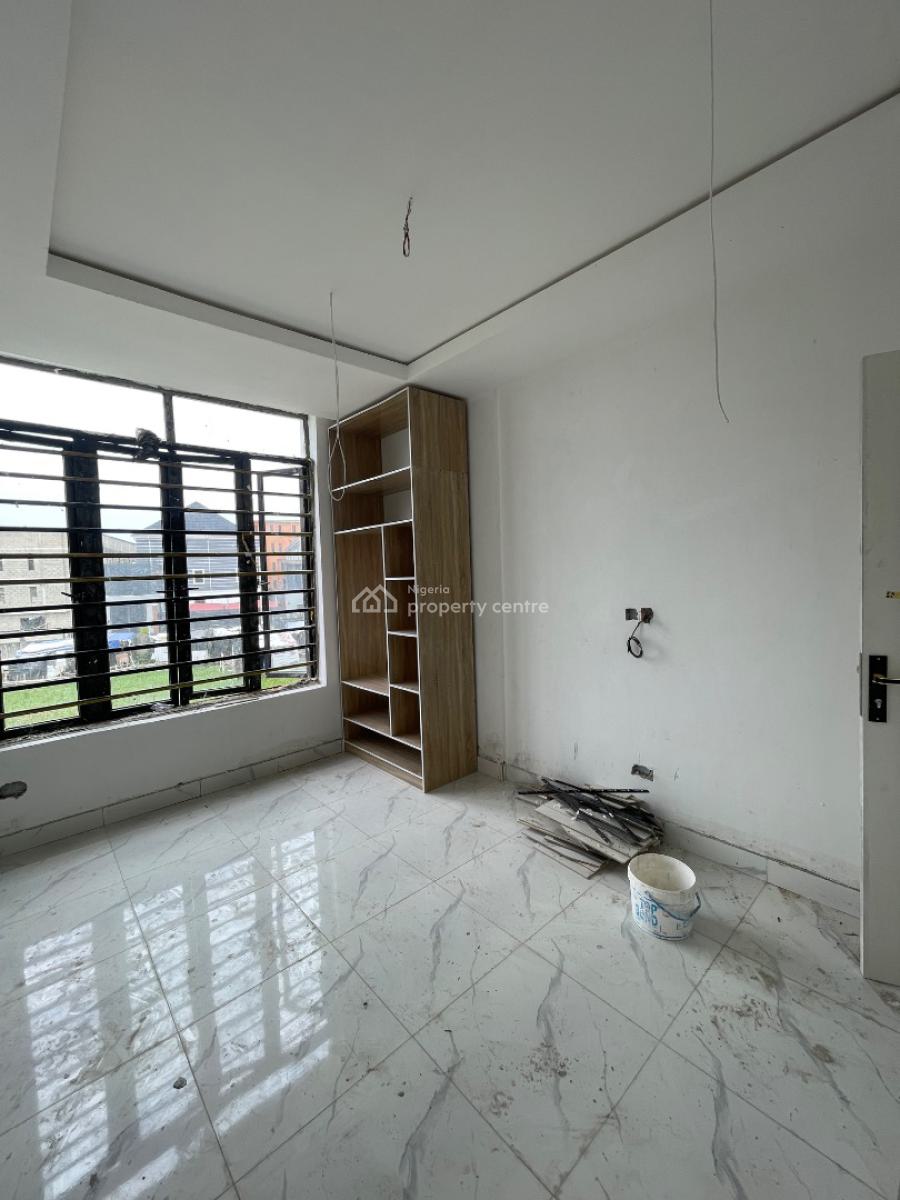 Newly Built 2 Bedroom Apartment, Lekki Phase 1, Lekki, Lagos, Flat / Apartment for Sale