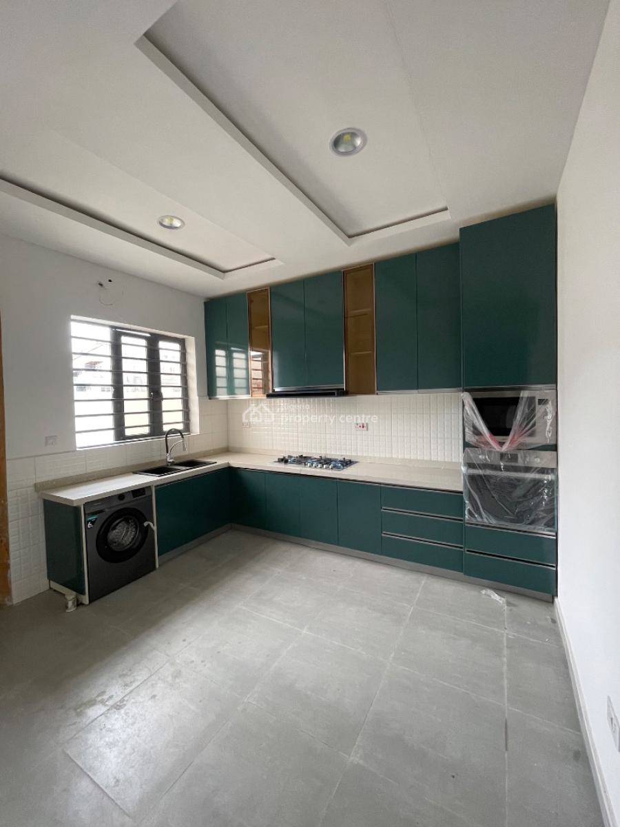 Spacious 4 Bedroom Terraced Duplex, Lekki Phase 1, Lekki, Lagos, Terraced Duplex for Sale