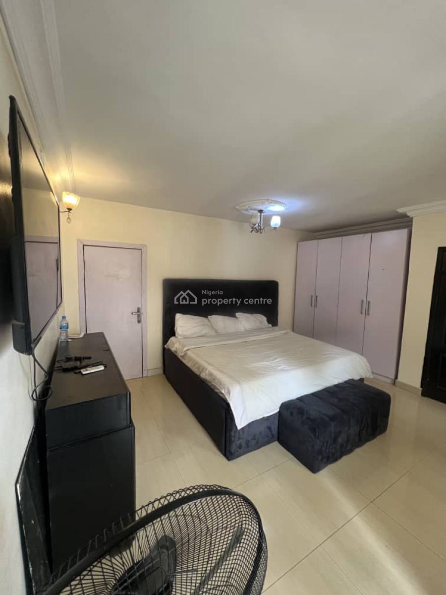 Beautifully Fully Furnished Room in a 3 Bedroom Apartment, Oniru, Victoria Island (vi), Lagos, Flat / Apartment for Rent