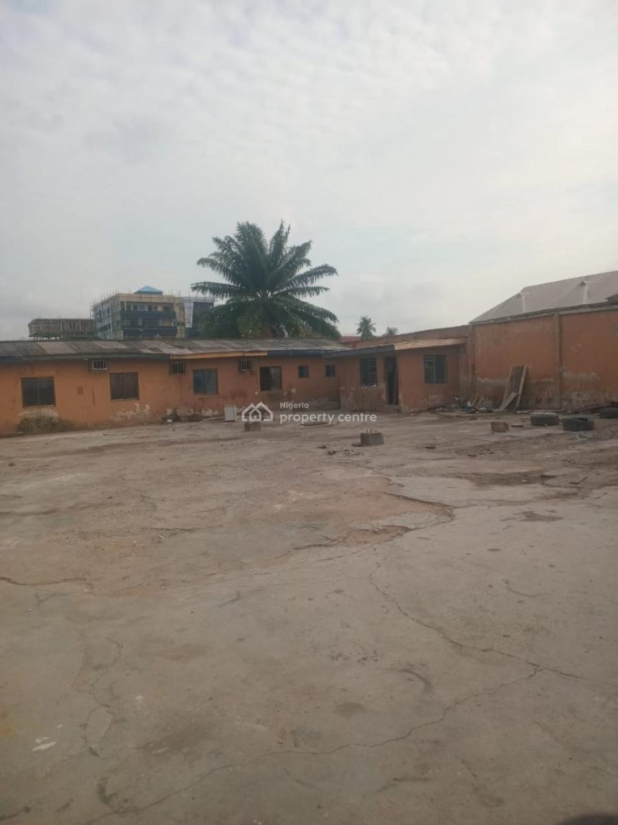 Office Bungalow with Ample Space on 800sqm, Abiodun Sobanjo Street, Off Hakeem Balogun Street, Agidingbi, Ikeja, Lagos, Detached Bungalow for Rent