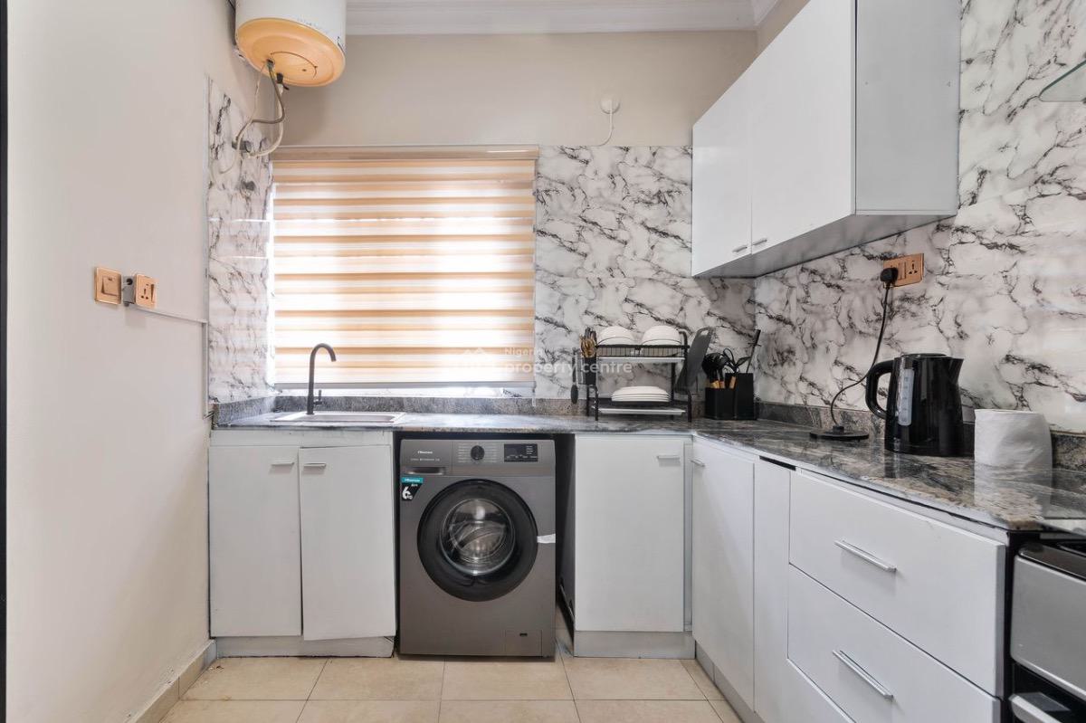 Luxury 3 Bedroom Apartment, Admiralty, Lekki Phase 1, Lekki, Lagos, Flat / Apartment Short Let