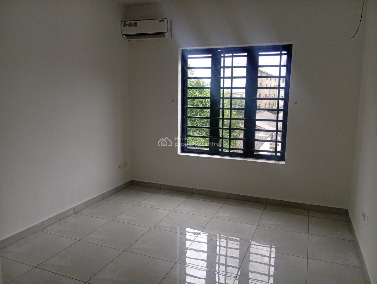 a Brand New Serviced 4 Bedroom Terrace with Bq, Lekki Phase 1, Lekki, Lagos, Terraced Duplex for Rent