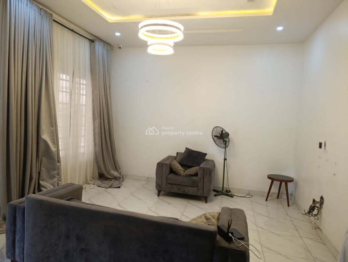 Distress 4bedroom Beautiful Classic Terrace Duplex Lekki Ajah, Olokonla, Ajah, Lagos, Terraced Duplex for Sale