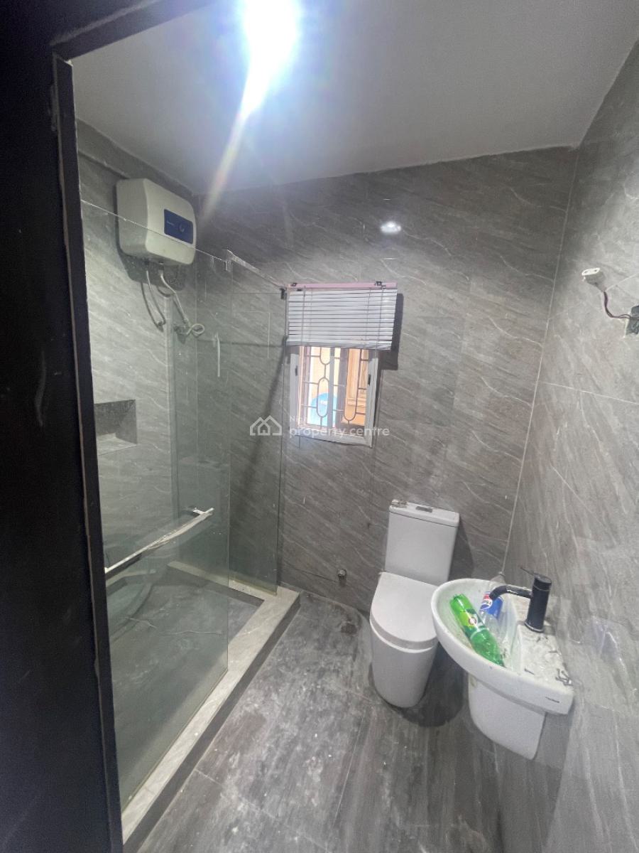 3 Bedroom Townhouse with 2 Room Bq, Off Victoria Arobieke, Lekki Phase 1, Lekki, Lagos, Terraced Duplex for Rent