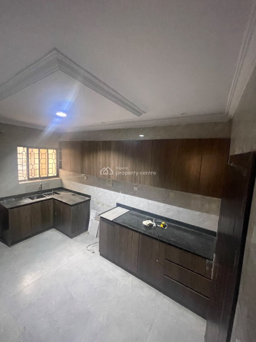 3 Bedroom Townhouse with 2 Room Bq, Off Victoria Arobieke, Lekki Phase 1, Lekki, Lagos, Terraced Duplex for Rent
