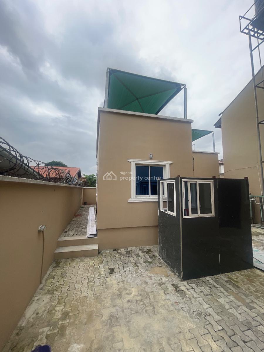 3 Bedroom Townhouse with 2 Room Bq, Off Victoria Arobieke, Lekki Phase 1, Lekki, Lagos, Terraced Duplex for Rent
