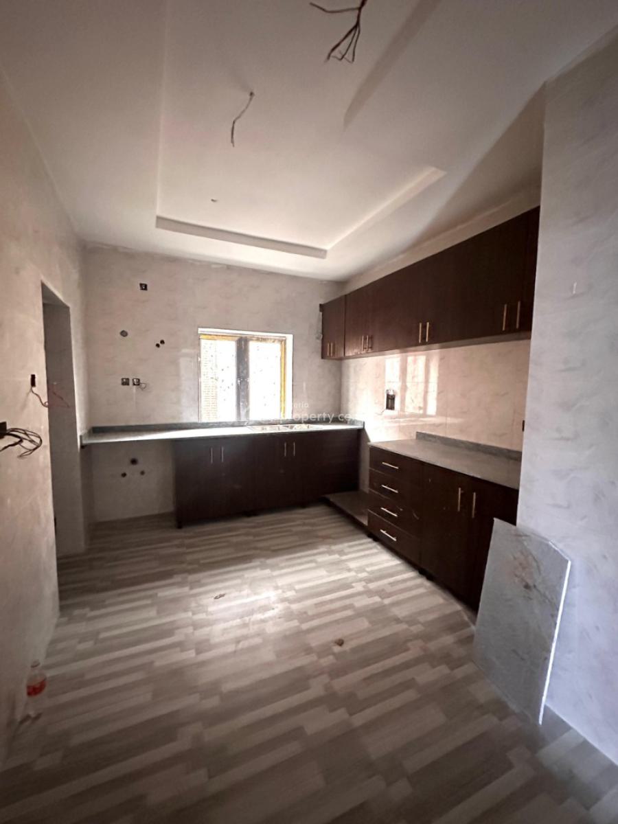Three Bedrooms Apartment (2nd Floor), Wuye, Abuja, Flat / Apartment for Sale