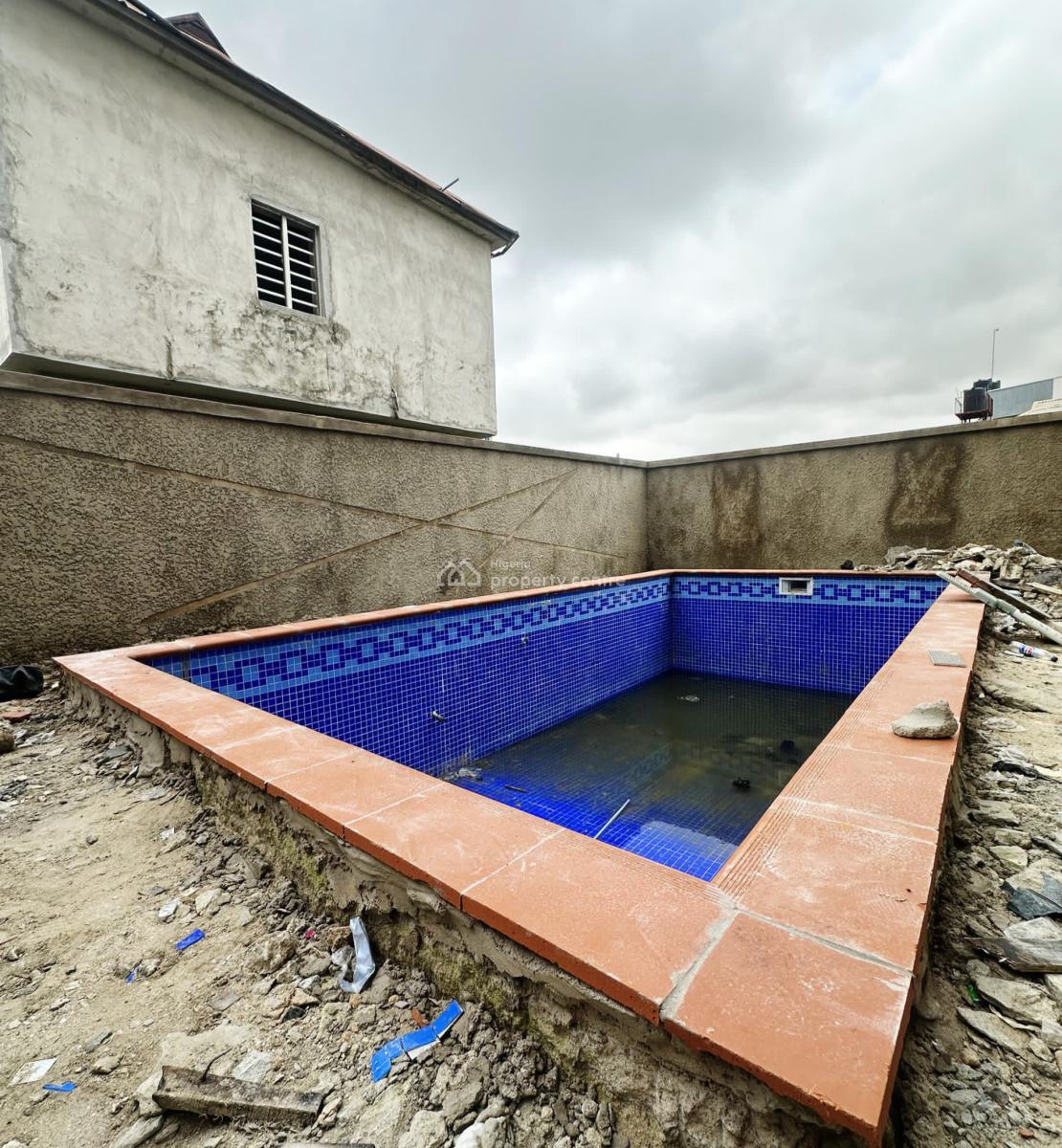 2 and 3 Bedroom Apartments with Communal, Pool and Gym at Lekki, 2nd Tollgate, Lekki, Lagos, Block of Flats for Sale