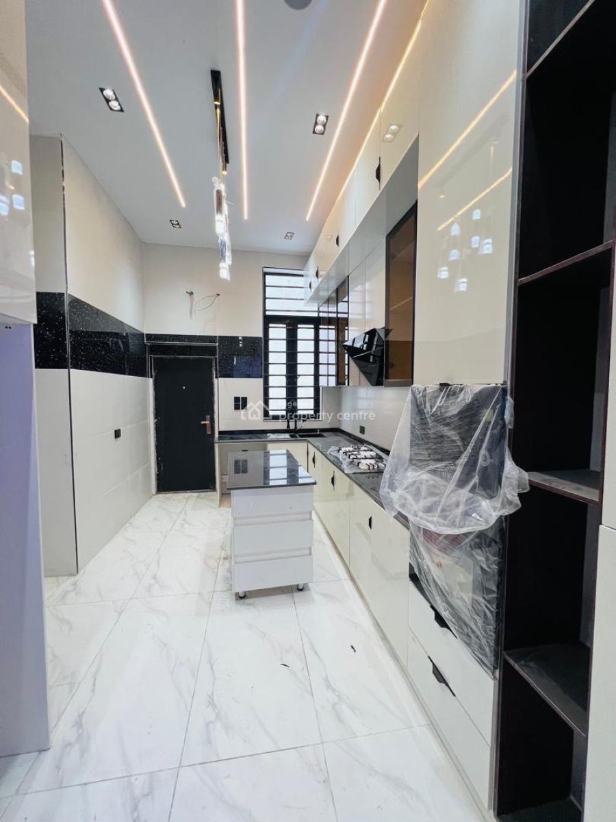 4 Bedroom  Detached Duplex + Bq & Swimming Pool, Ajah, Lagos, Detached Duplex for Sale