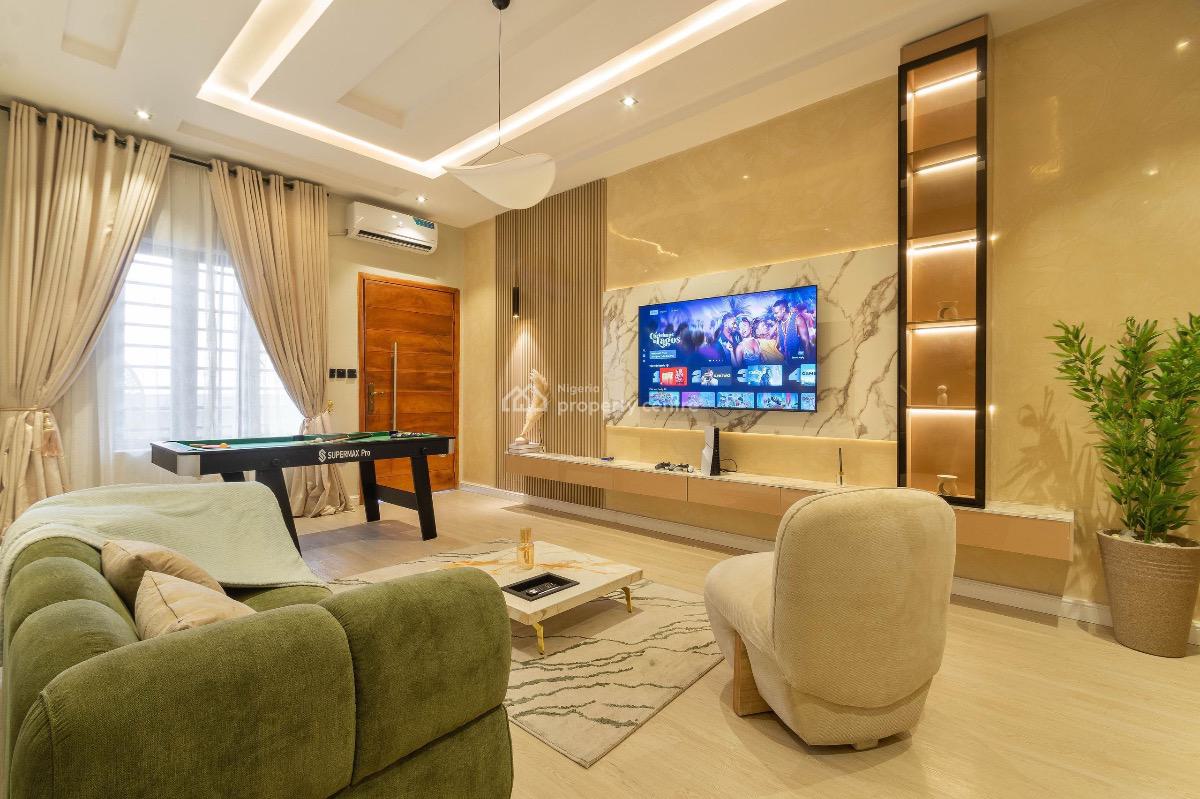 2 Bedroom Luxury Service Apartment, Lekki Phase 1, Lekki, Lagos, Flat / Apartment Short Let