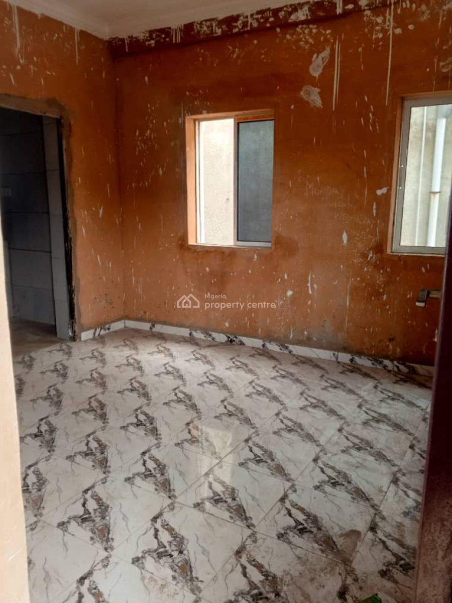 Mini Flat, Adekunle, Yaba, Lagos, Mini Flat (room and Parlour) for Rent