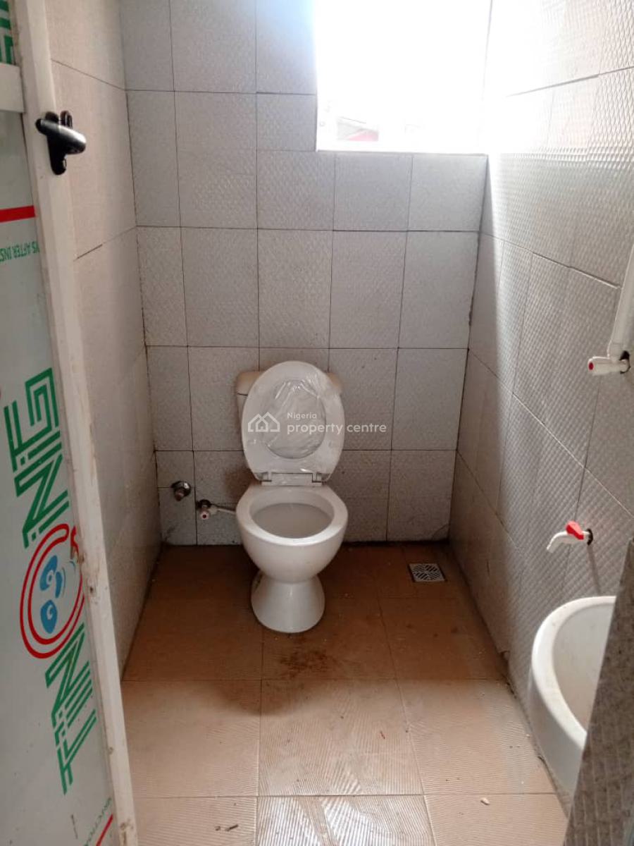 Mini Flat, Adekunle, Yaba, Lagos, Mini Flat (room and Parlour) for Rent