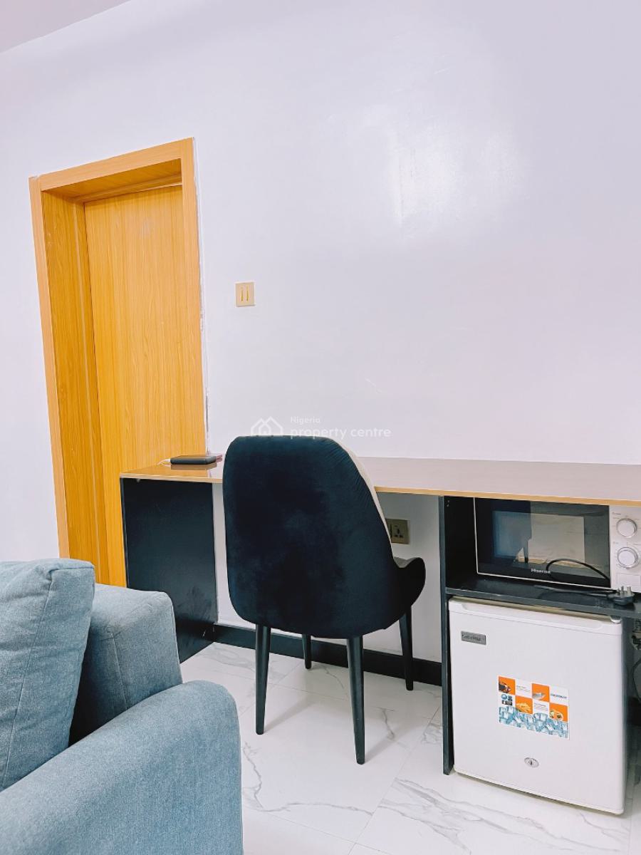 1 Bedroom Premium Apartment - Close to Airport, Palmgrove, Ilupeju, Lagos, Flat / Apartment Short Let