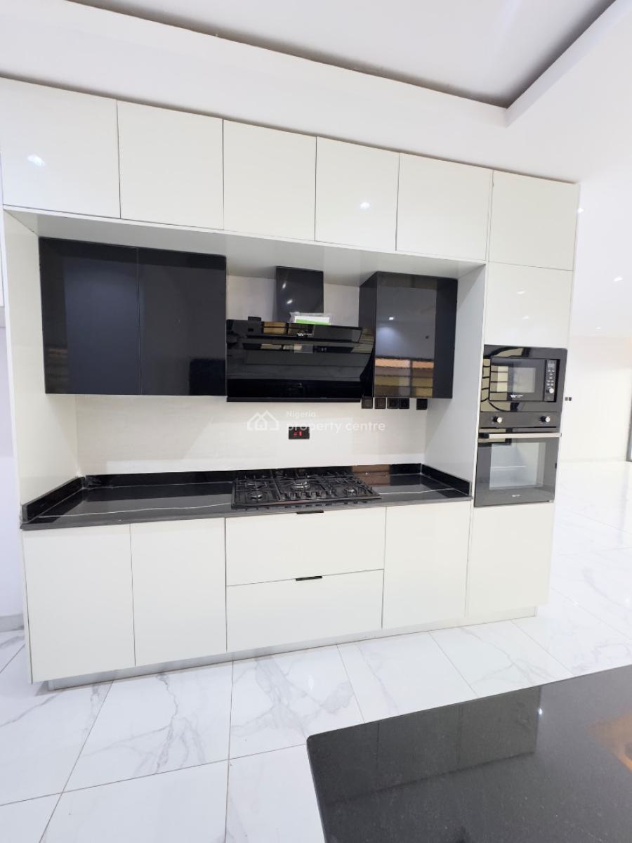 Beautiful 3bedroom Apartment with a Bq, Admiralty, Lekki Phase 1, Lekki, Lagos, Block of Flats for Sale