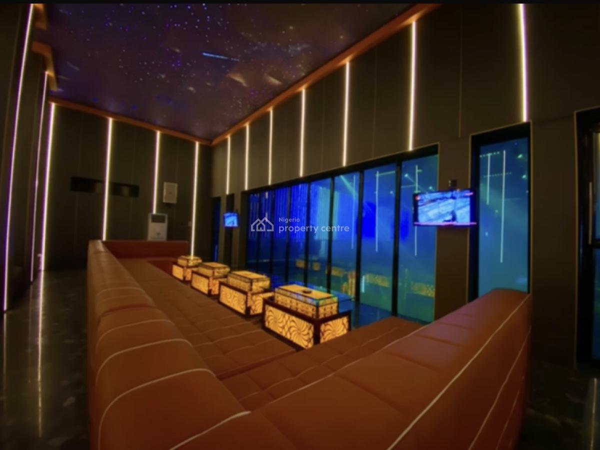 5-star Club with 2 Rooms Ensuite and Event Centre, Second Tollgate,lekki., Lekki, Lagos, Commercial Property for Rent