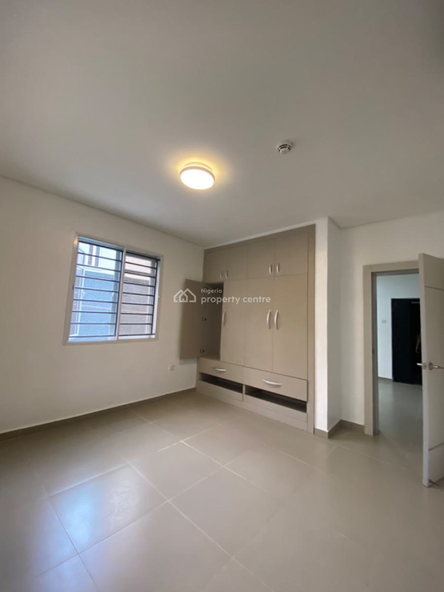 an Executive One Bedroom Service Flat, Lekki Palm City Extension Estate Ajah, Lekki, Lagos, Mini Flat (room and Parlour) for Rent
