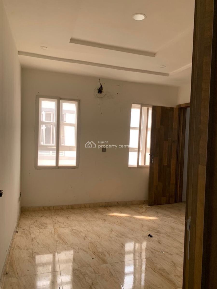 Massive Room on a Duplex Shared Apt with 24hrs Light Pool and Gym, Vbay Court, Orchid Road Lekki Lagos, Lekki, Lagos, Self Contain (single Rooms) for Rent