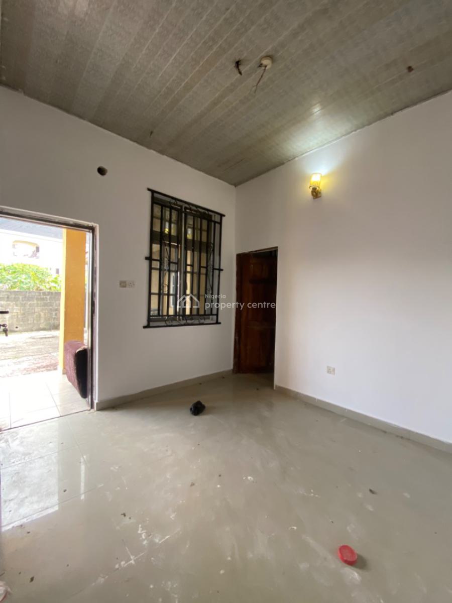 an Executive One  Bedroom Flat, Peace Land  Ogombo ,ajah, Lekki, Lagos, Mini Flat (room and Parlour) for Rent