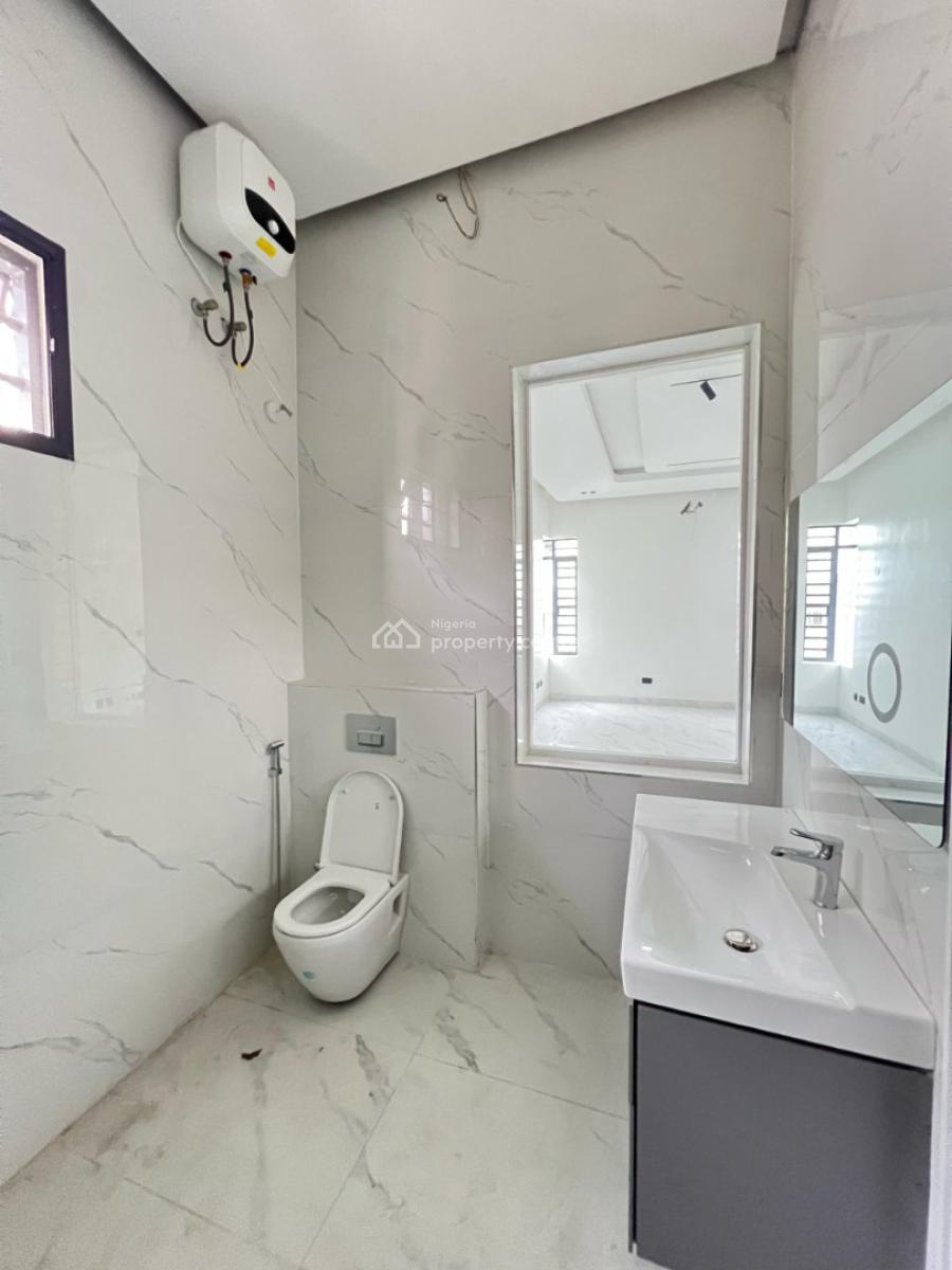 Contemporary 4 Bedroom Penthouse with Elevator, Inverters, and Bq, Lekki Phase 1, Lekki, Lagos, House for Sale