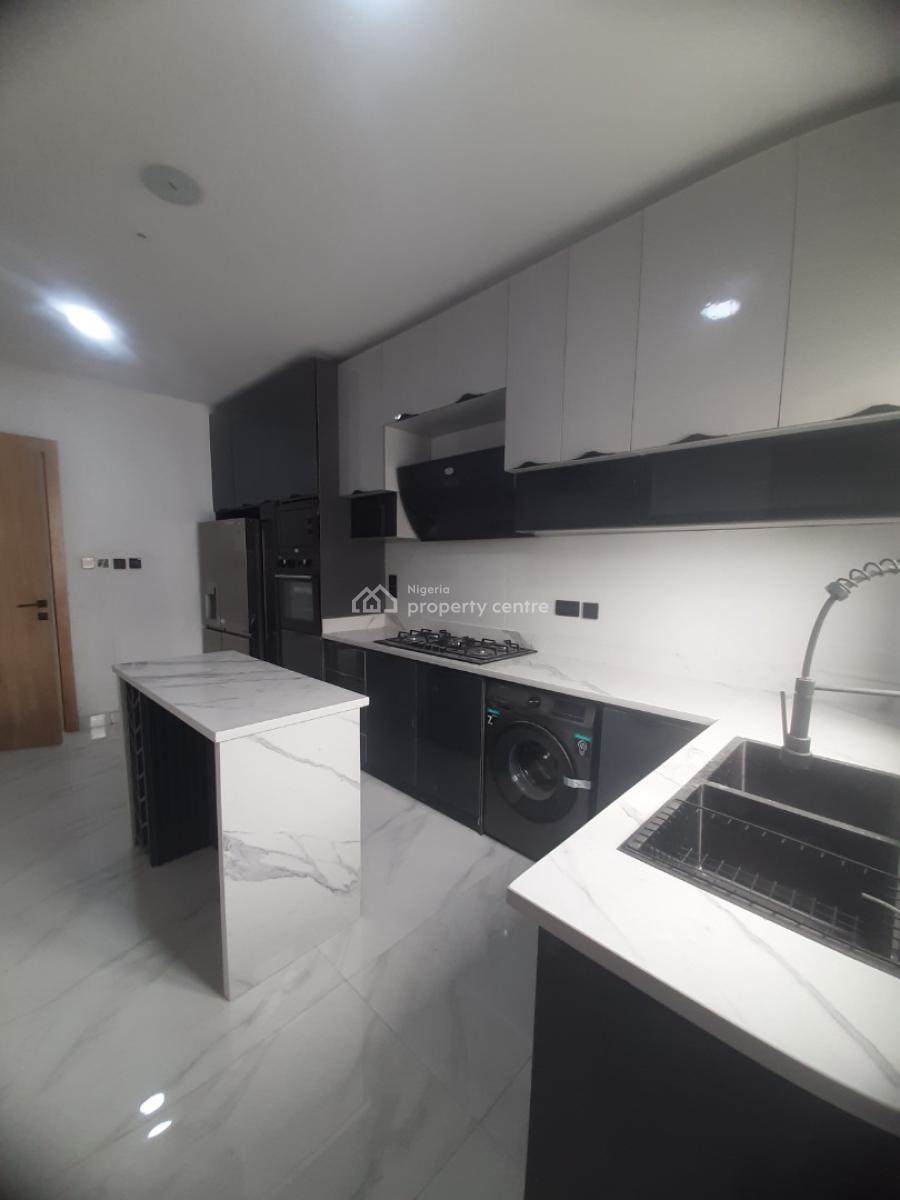 Tastefully Finished and Serviced with 24/7 Power Supply 2 Bedroom En-s, Lekki Phase 1, Lekki, Lagos, Flat / Apartment for Sale
