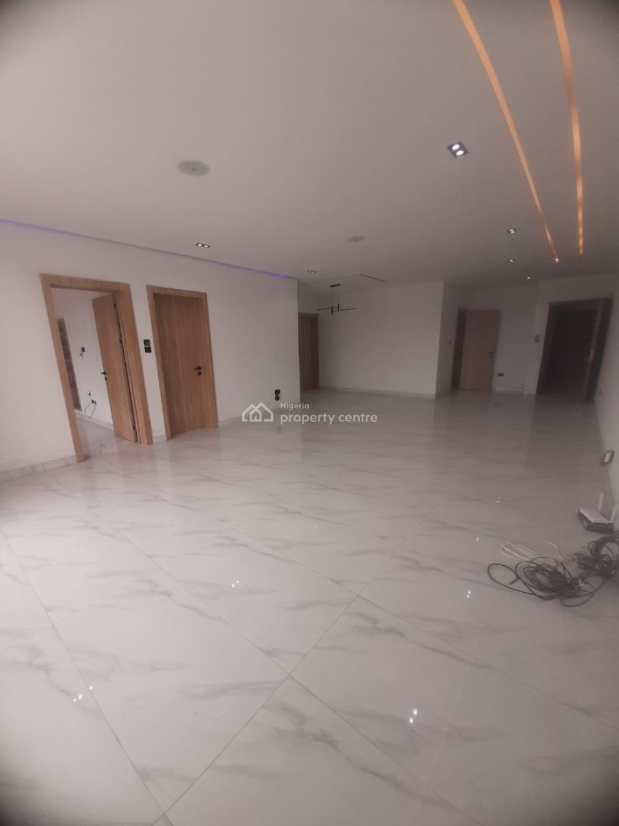 Tastefully Finished and Serviced with 24/7 Power Supply 2 Bedroom En-s, Lekki Phase 1, Lekki, Lagos, Flat / Apartment for Sale