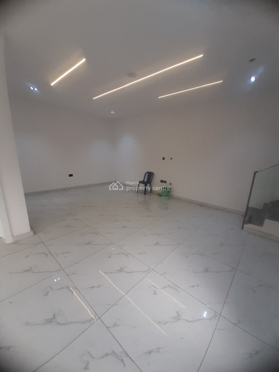 Brand New and Well Finished and Serviced with 24/7 Power Supply 4 Bedr, Lekki Phase 1, Lekki, Lagos, House for Sale