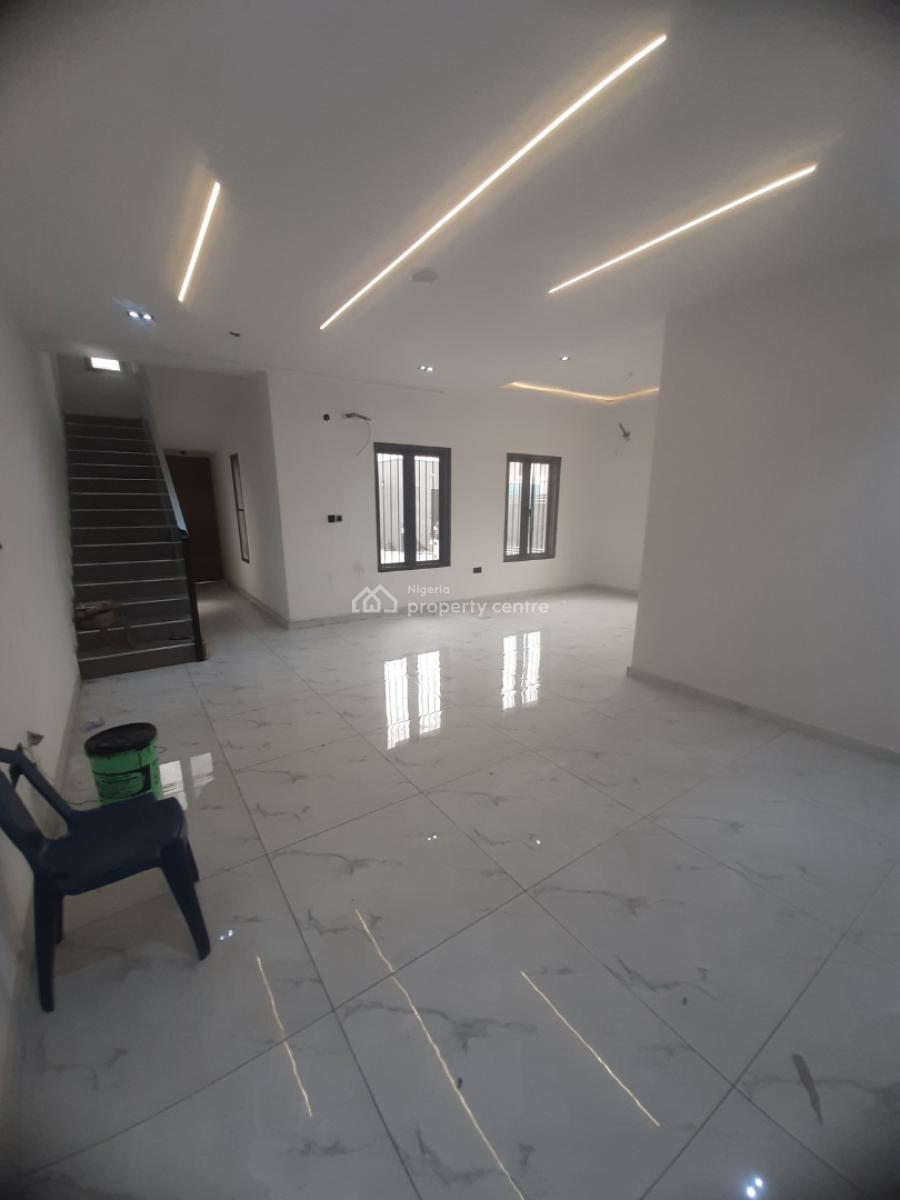 Brand New and Well Finished and Serviced with 24/7 Power Supply 4 Bedr, Lekki Phase 1, Lekki, Lagos, House for Sale