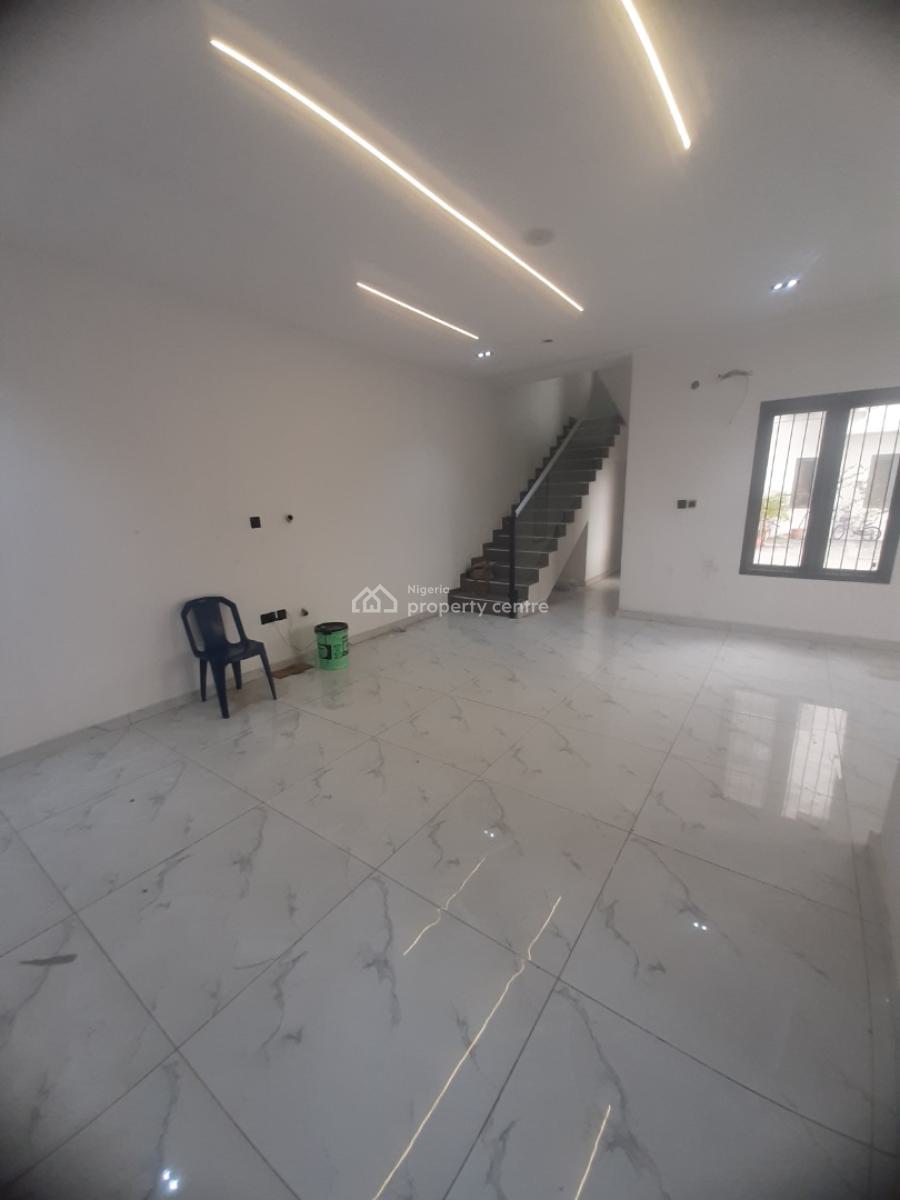 Brand New and Well Finished and Serviced with 24/7 Power Supply 4 Bedr, Lekki Phase 1, Lekki, Lagos, House for Sale