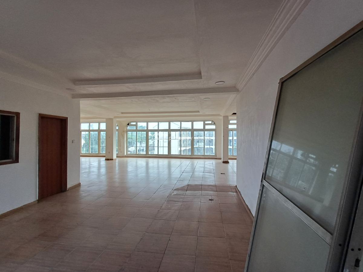 194sqm Shop / Office Space on The Second Floor with Elevator, Wuse 2, Abuja, Office Space for Rent