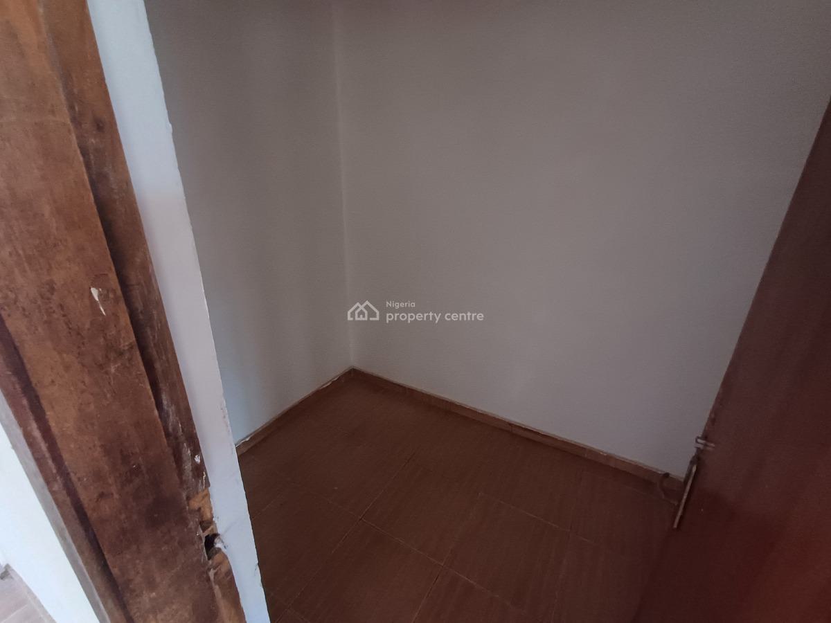 194sqm Shop / Office Space on The Second Floor with Elevator, Wuse 2, Abuja, Office Space for Rent