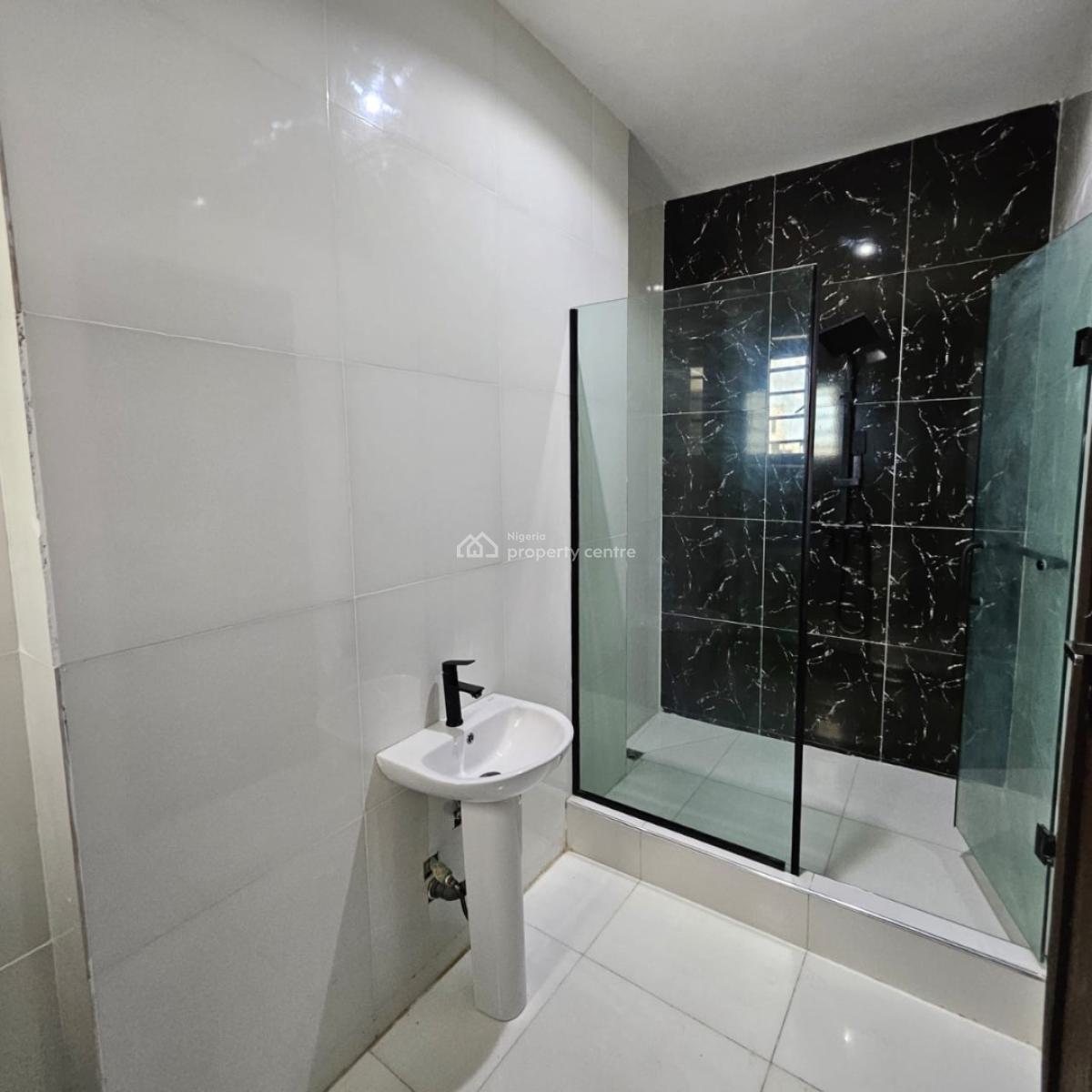 5 Bedroom House in Lekki, 2nd Toll Gate, Lekki, Lekki, Lagos, Detached Duplex for Sale