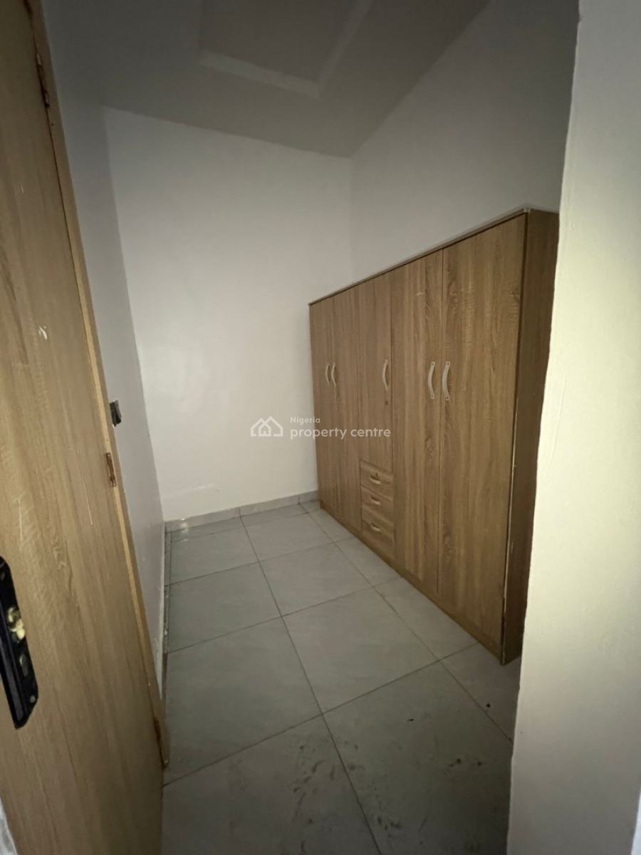 Shared Apartment, Mahami Pharmacy Street, Before Oba Amusa Street, Royal Pine Gate 3, Or, Lekki, Lagos, Self Contain (single Rooms) for Rent